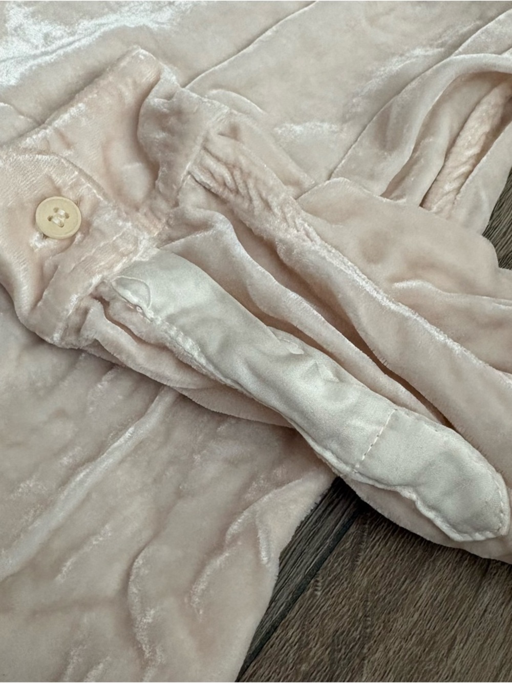 CP Shades x Gorsuch Velvet Button Down Blouse Women’s XS Shirt Blush Pink Silk - Picture 13 of 15